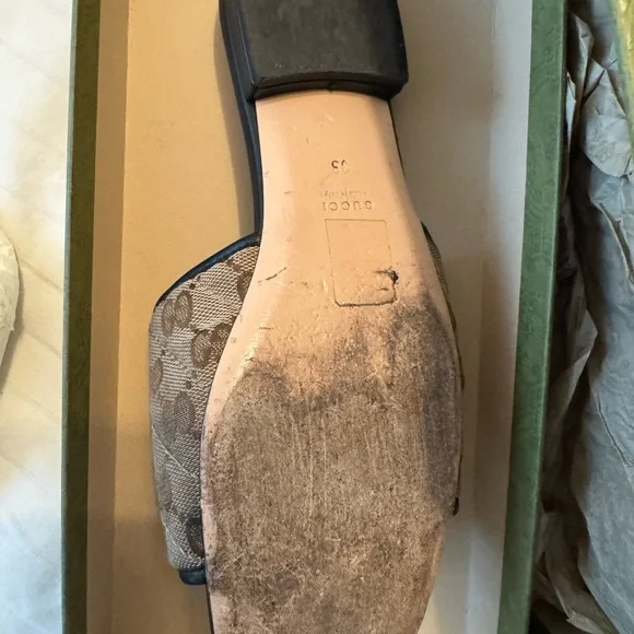 Gucci Women's Brown Slide Sandals - Picture 4 of 5